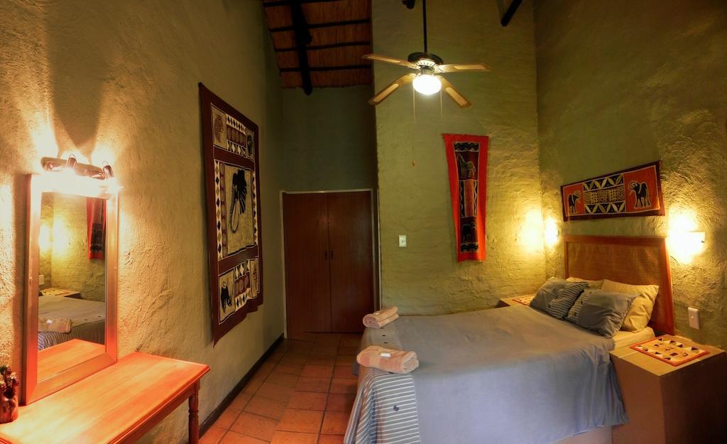 Kwambali Riverside Lodge Гейзівью Номер фото